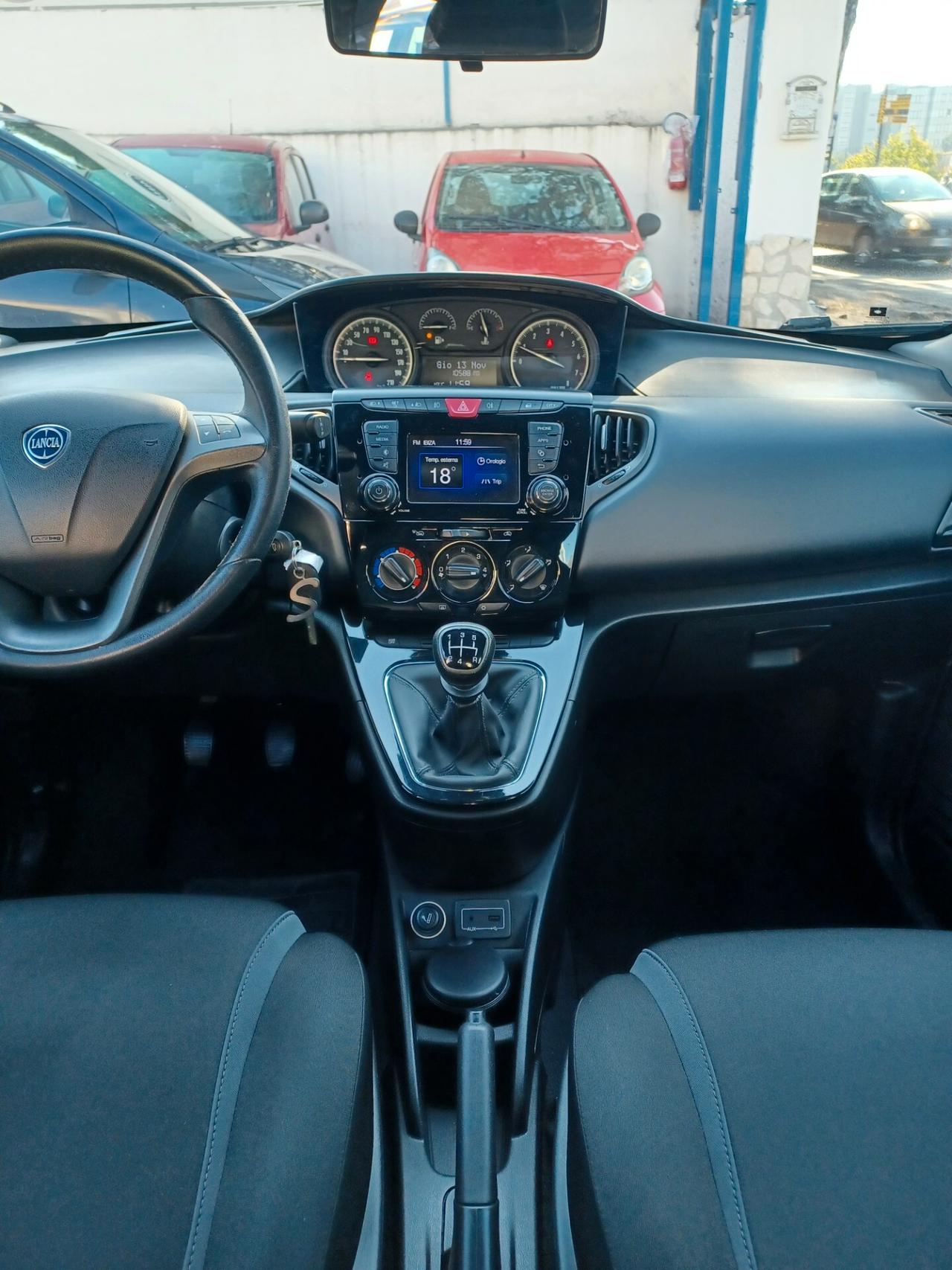 Lancia Ypsilon 1.2 5 porte Gold ANNO 2017 EURO 6