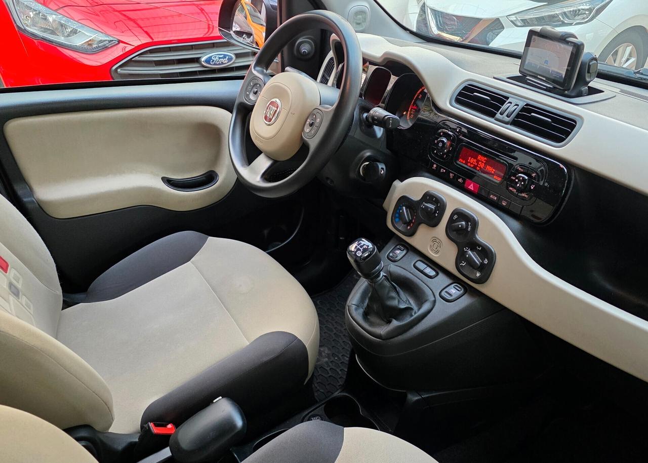 Fiat Panda 1.2 Lounge TomTom - Unico proprietario