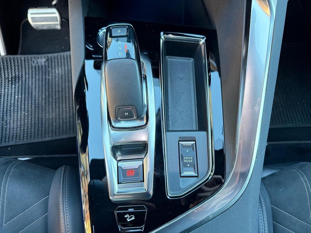 Peugeot 3008 GT 1.5 Blue HDI 130 #7443