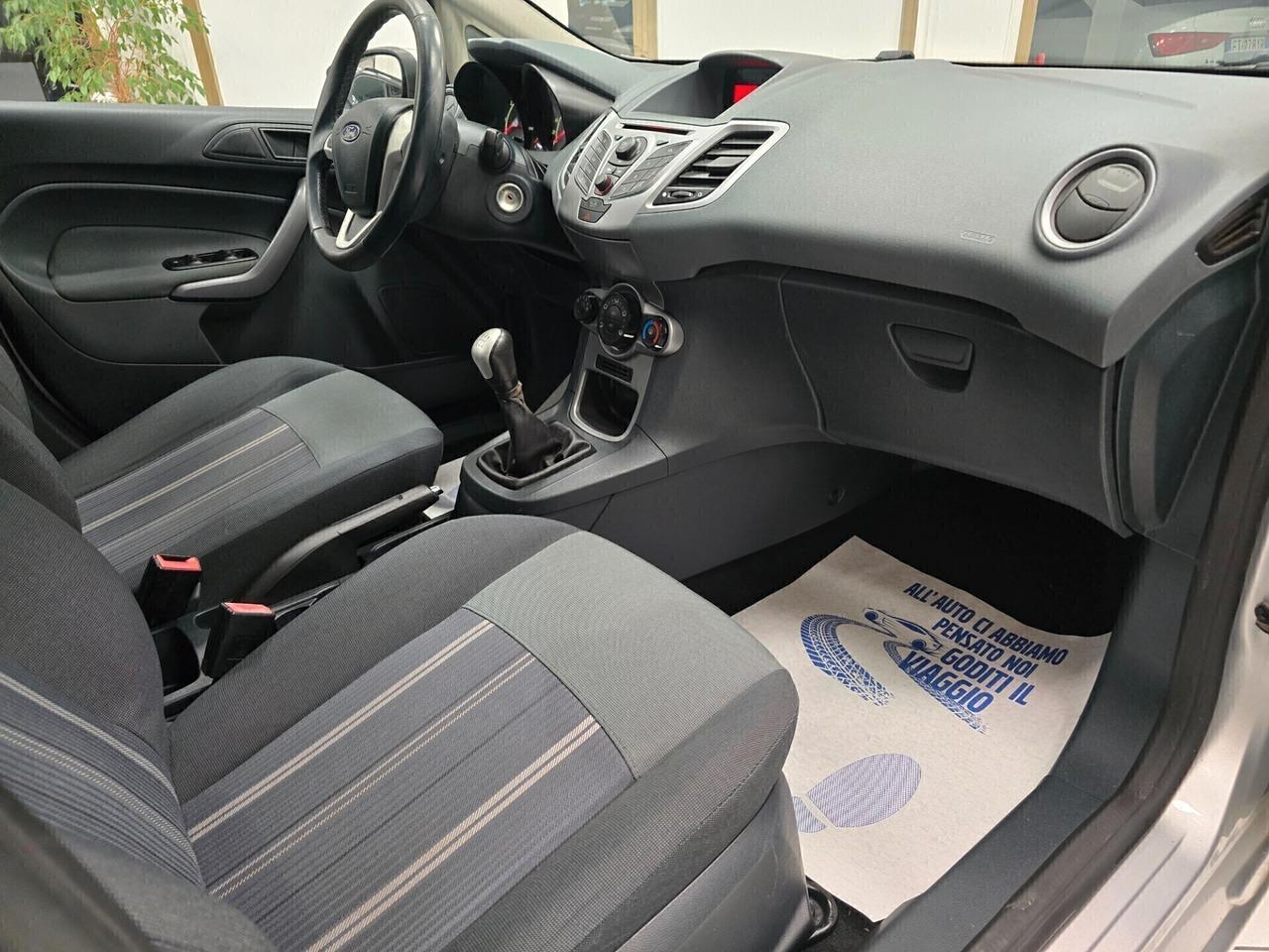 Ford Fiesta 1.2 82CV 5 porte 2010 NEOPATENTATI