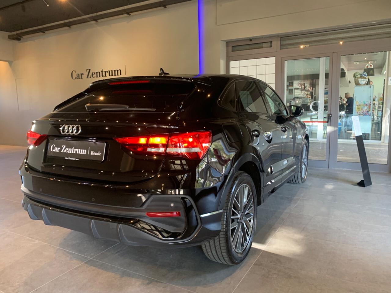 Audi Q3 SPB 35 TDI S line edition In&Out