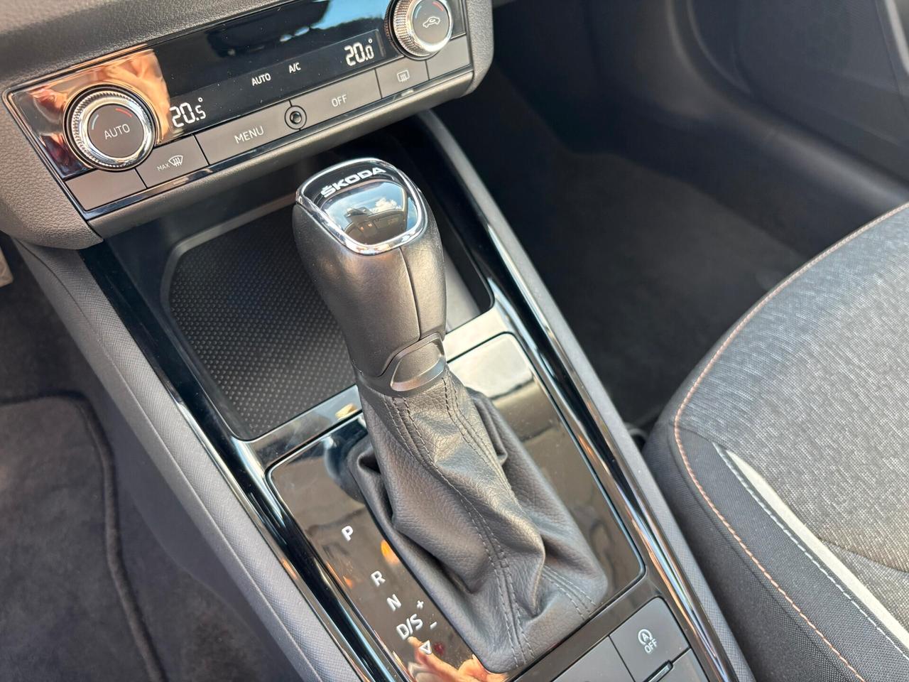 Skoda Kamiq 1.6 Diesel Cambio Automatico Neopatentati