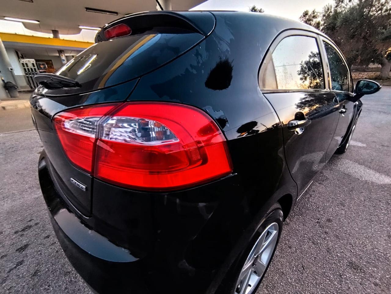 Kia Rio 1.1 CRDi 2014