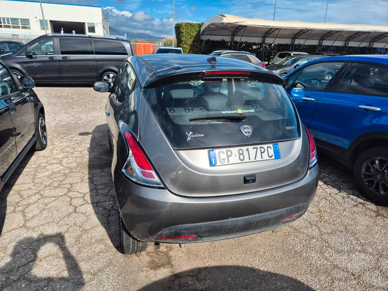 Lancia Ypsilon 1.0 FireFly 5 porte S&S Hybrid Gold