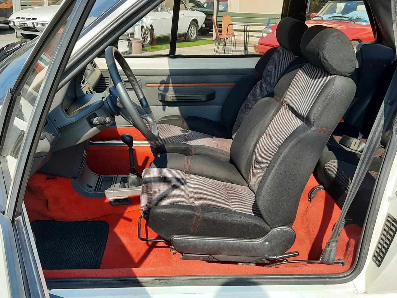 Peugeot 205 CTI 1600 Cabriolet del 1988