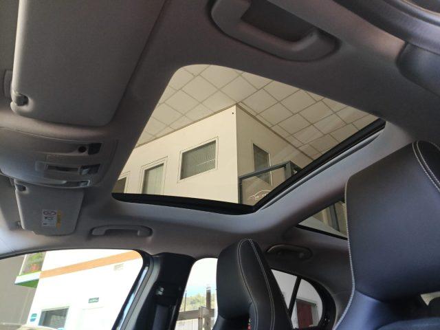 MERCEDES-BENZ GLA 200 d Automatic Premium