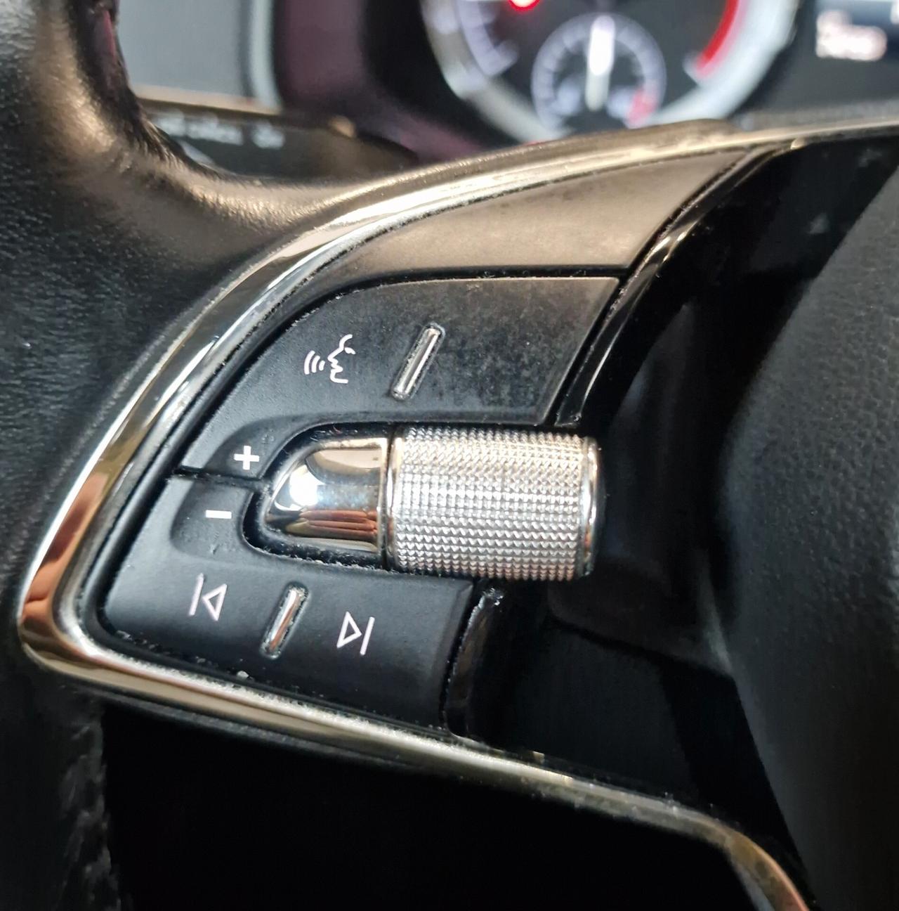 Skoda Karoq 1.6 TDI SCR DSG SportLine