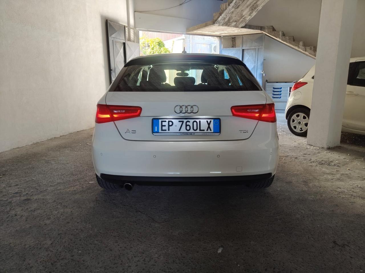 Audi A3 1.6 TDI 105 CV CR Ambition