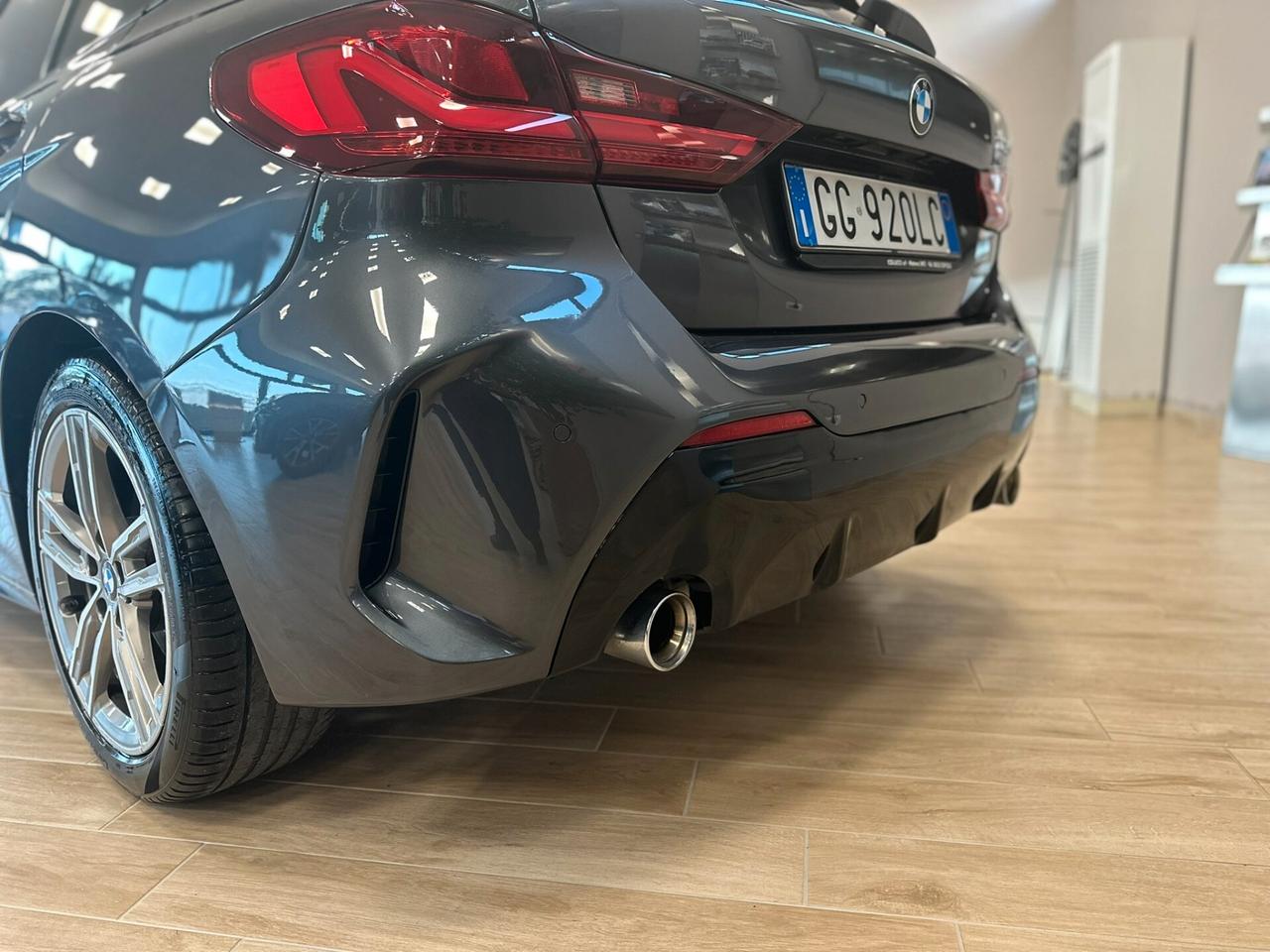 Bmw 118 118d 5p. Msport