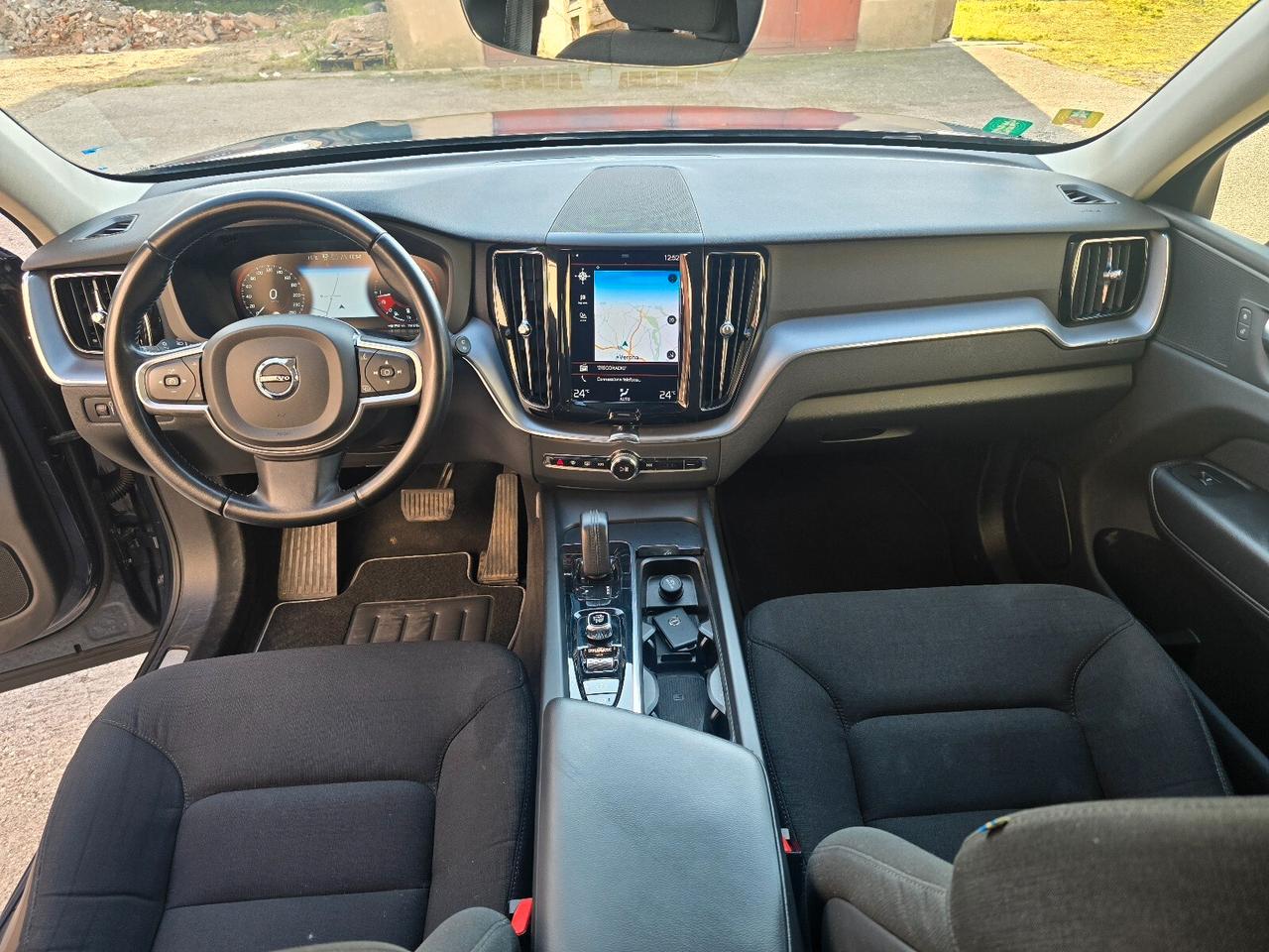 Volvo XC 60 XC60 B4 (d) AWD Geartronic Business