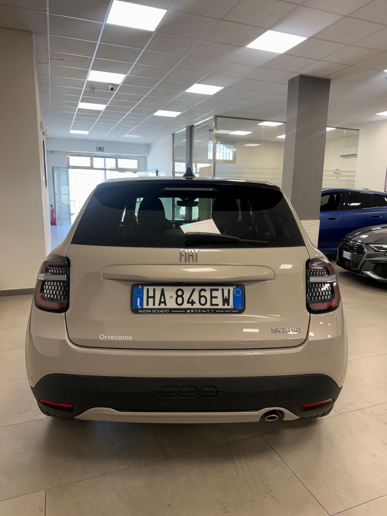 Fiat 600 Hybrid 110 CV DCT MHEV La Prima II
