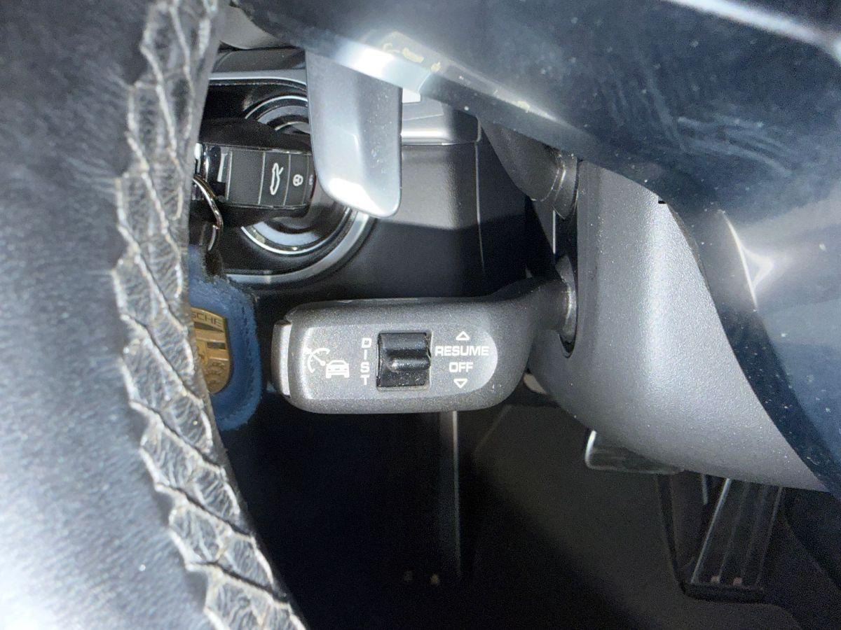 PORSCHE - 911 CoupÃ¨ - 911 3.0 Carrera 4 CoupÃ©