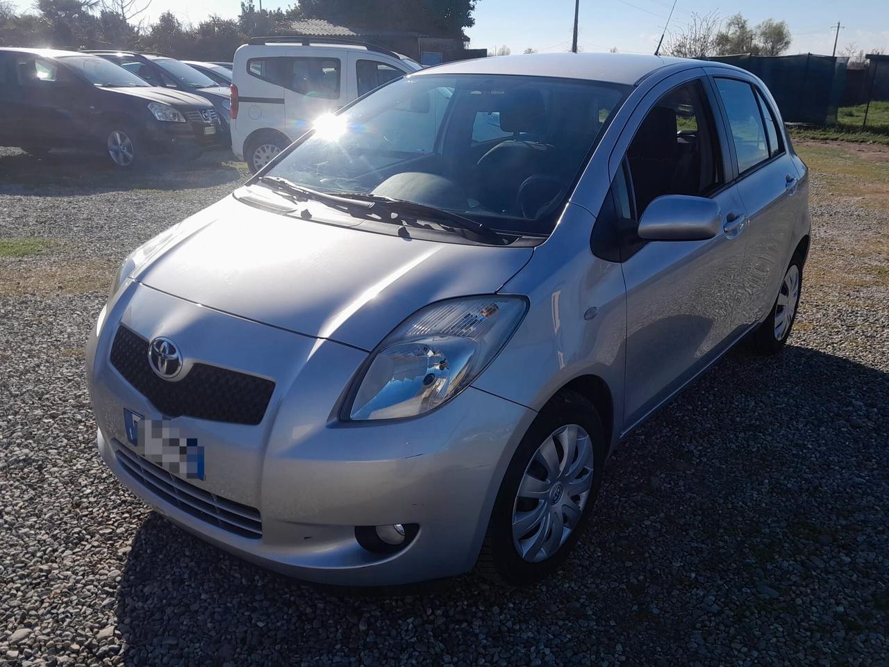 Toyota Yaris 1.3 5 porte Navi