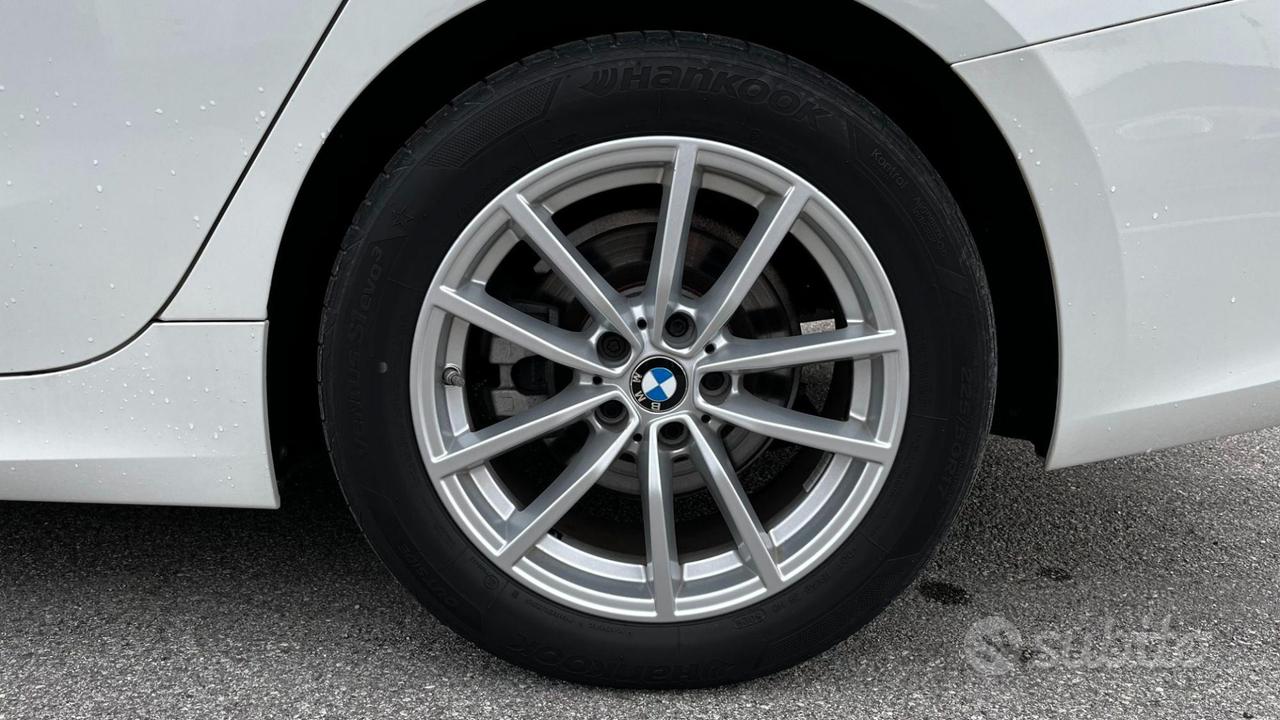 BMW 320D TOURING BUSINESS ADVANTAGE AUT.