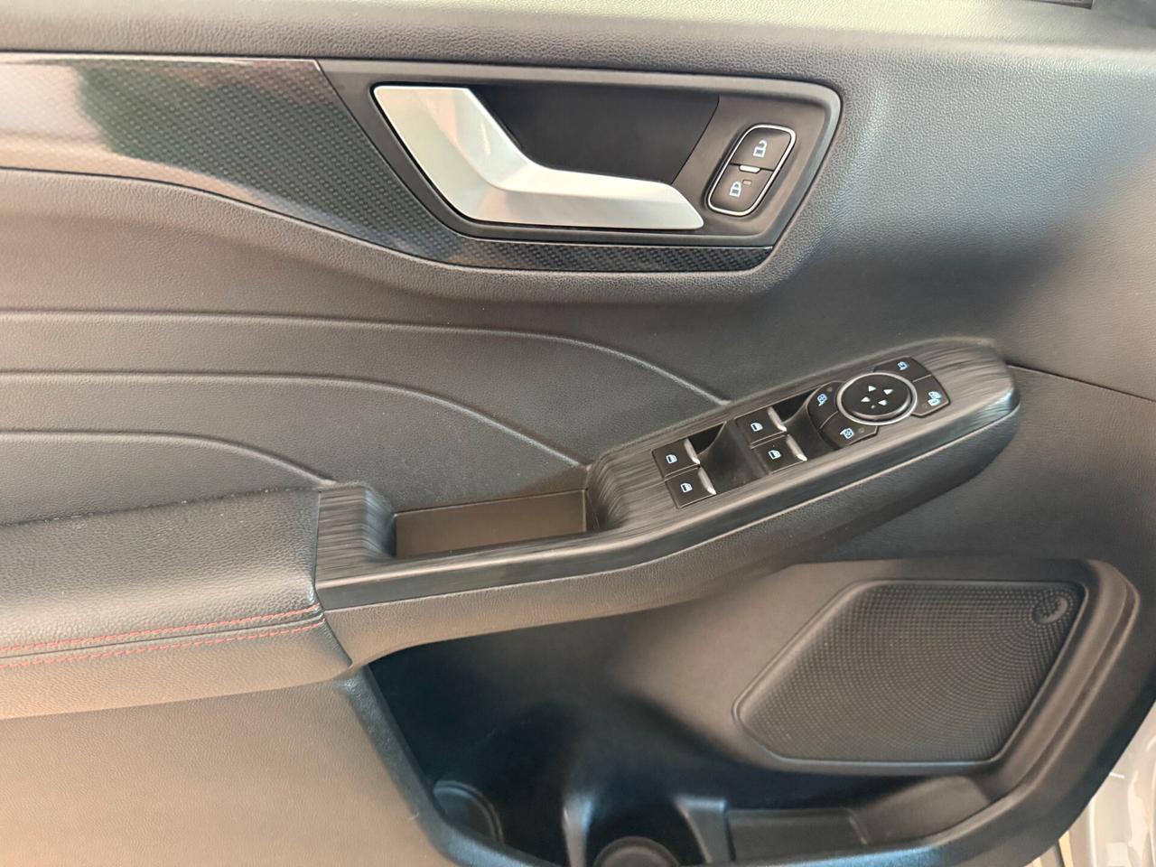 Ford Kuga 1.5 EcoBlue 120 CV aut. 2WD ST-Line X Tetto