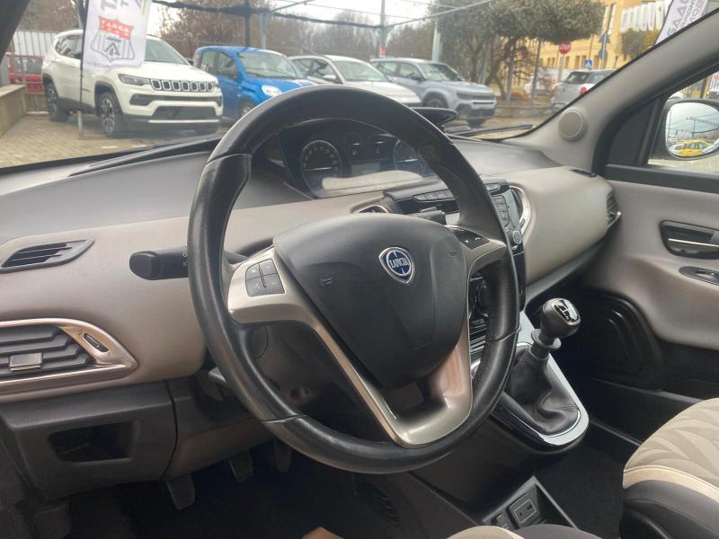 Lancia Ypsilon 5 Porte Ypsilon 1.2 Gold ecochic Gpl 69cv