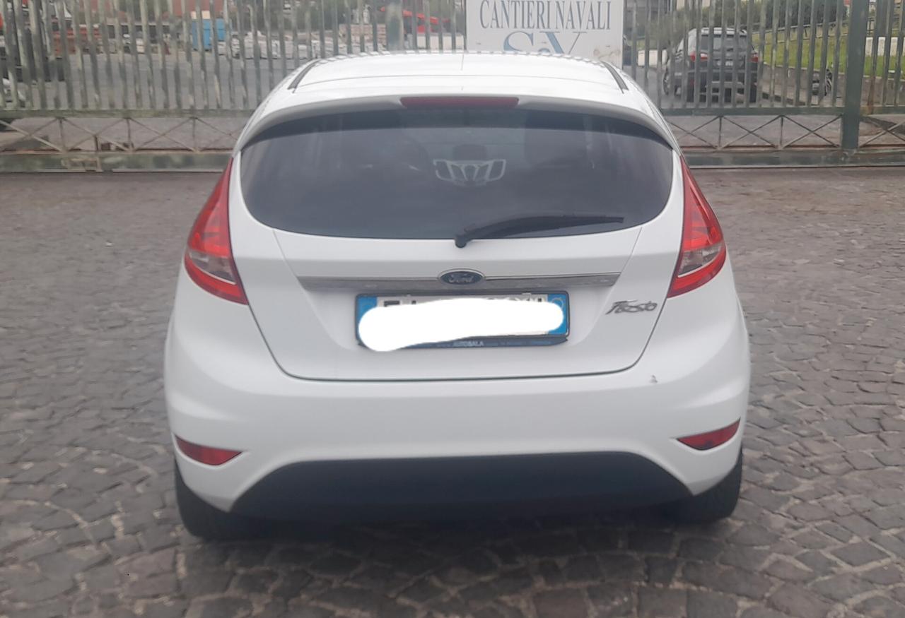 Ford Fiesta 1.4 5 porte Bz.- GPL Titanium