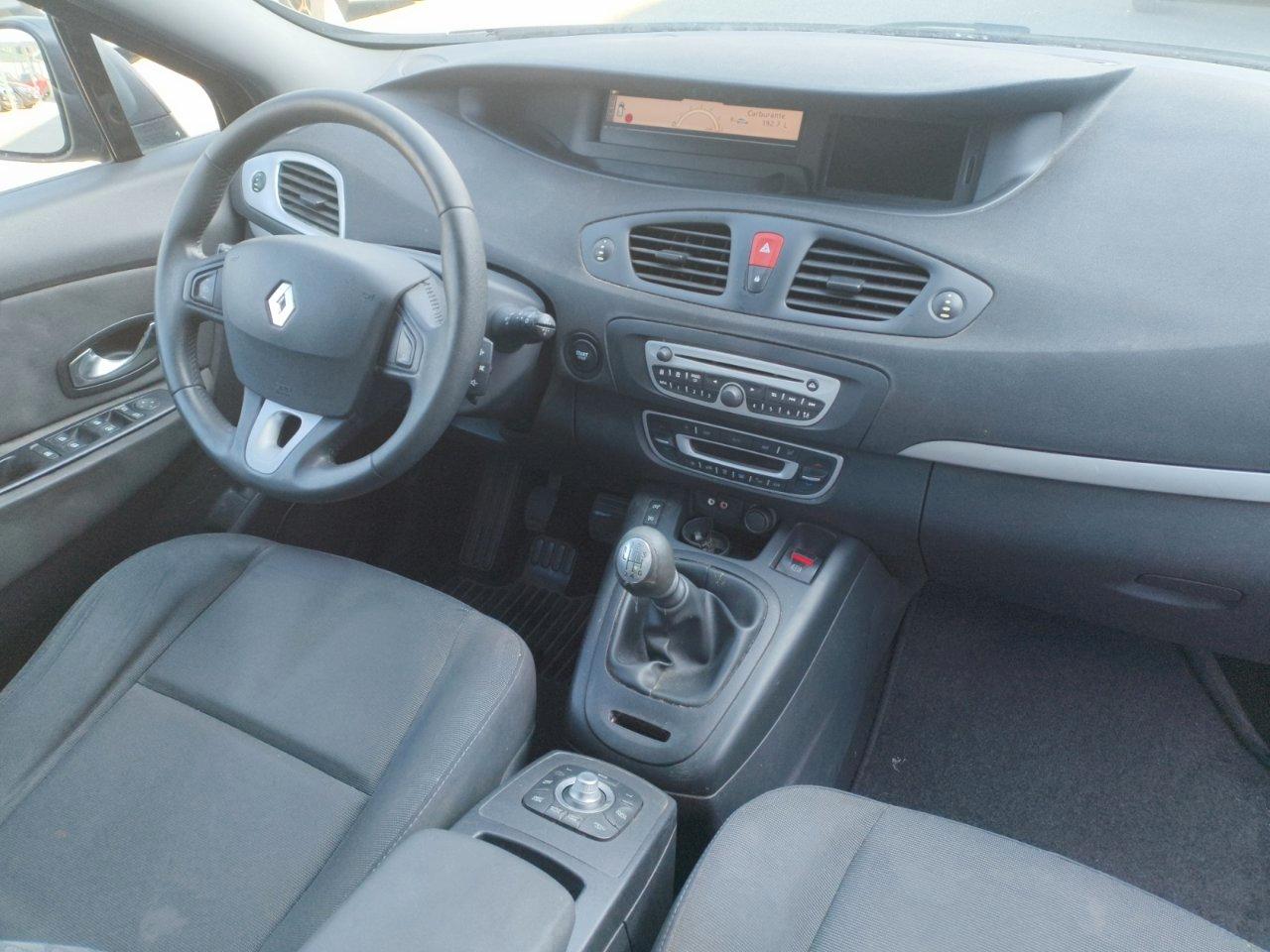 Renault Scenic 1.5 dci Luxe 110cv 7 POSTI