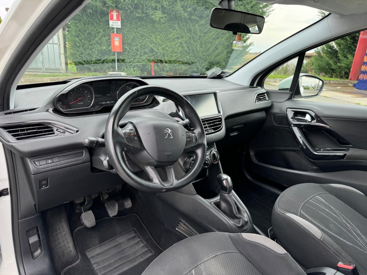 Peugeot 208 PureTech 82