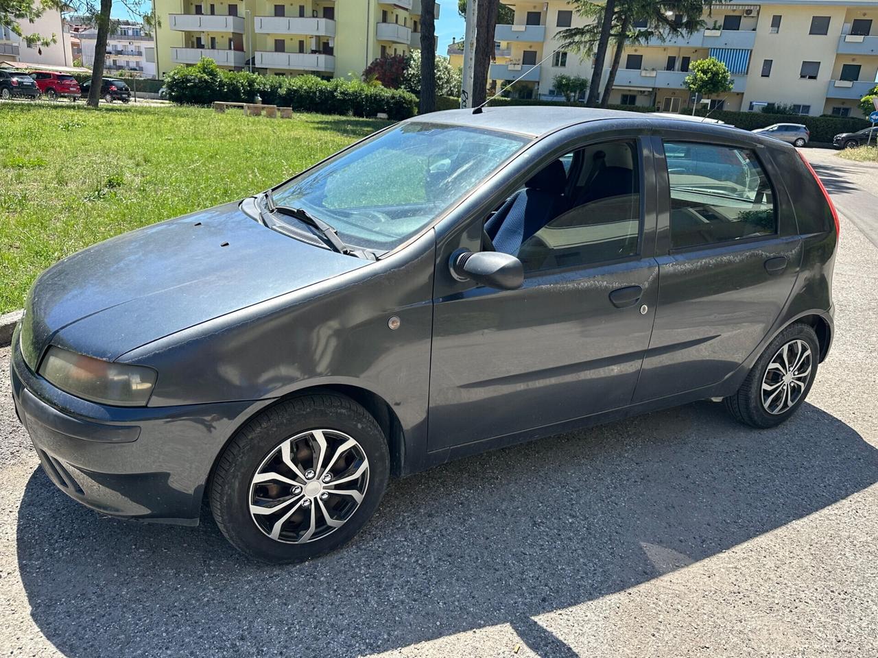 Fiat Punto 1.9 JTD 5 porte neopat bluetooth
