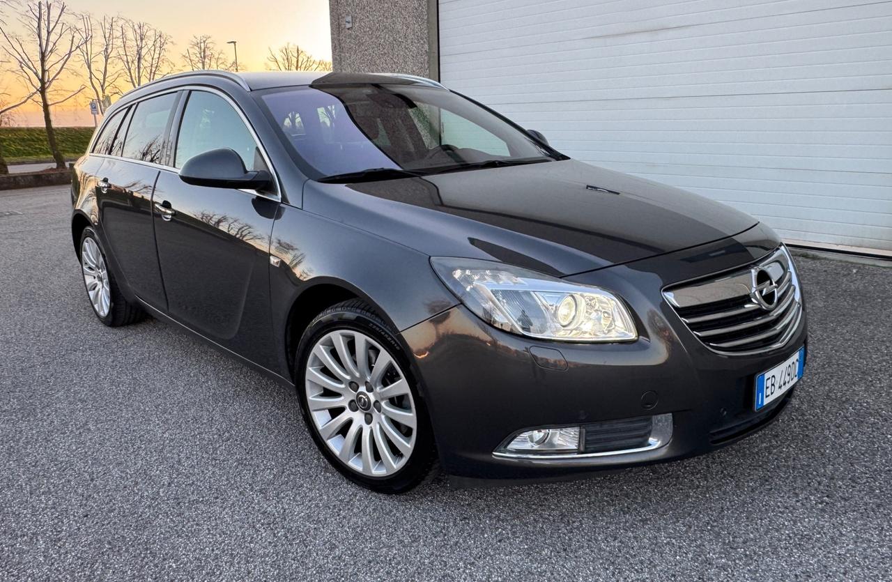 Opel Insignia 2.0 Turbo 4x4 Sports Tourer Cosmo