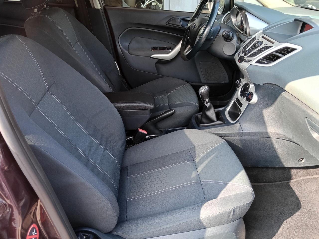 Ford Fiesta 1.4 TDCi 5p. Titanium