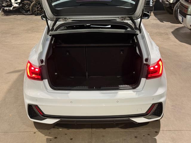 AUDI A1 SPB 30 TFSI S tronic S-LINE Identity Black