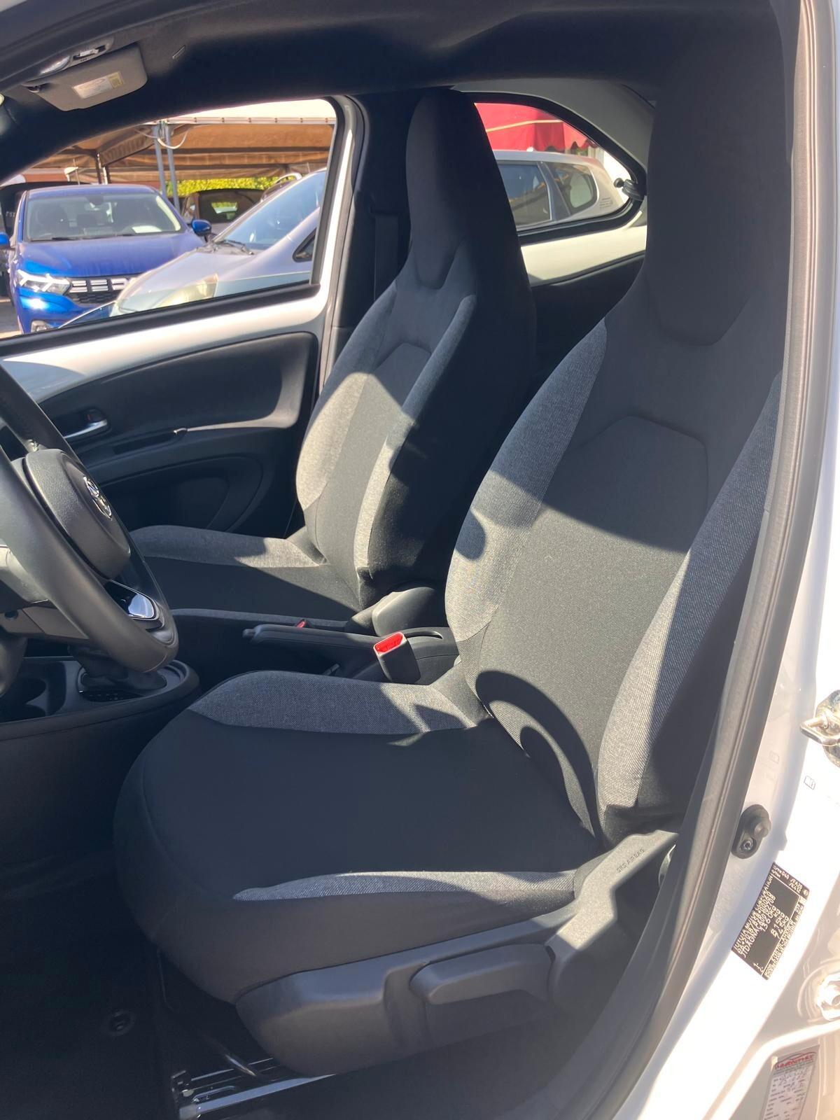 TOYOTA AYGO X 1.0 VVT-i 72cv 5 Porte Active S-CVT