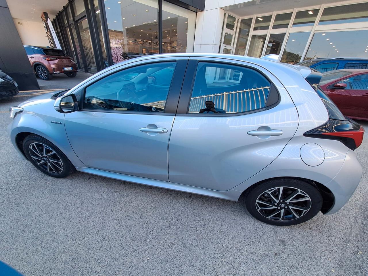 Toyota Yaris 1.5 Hybrid 5 porte Trend