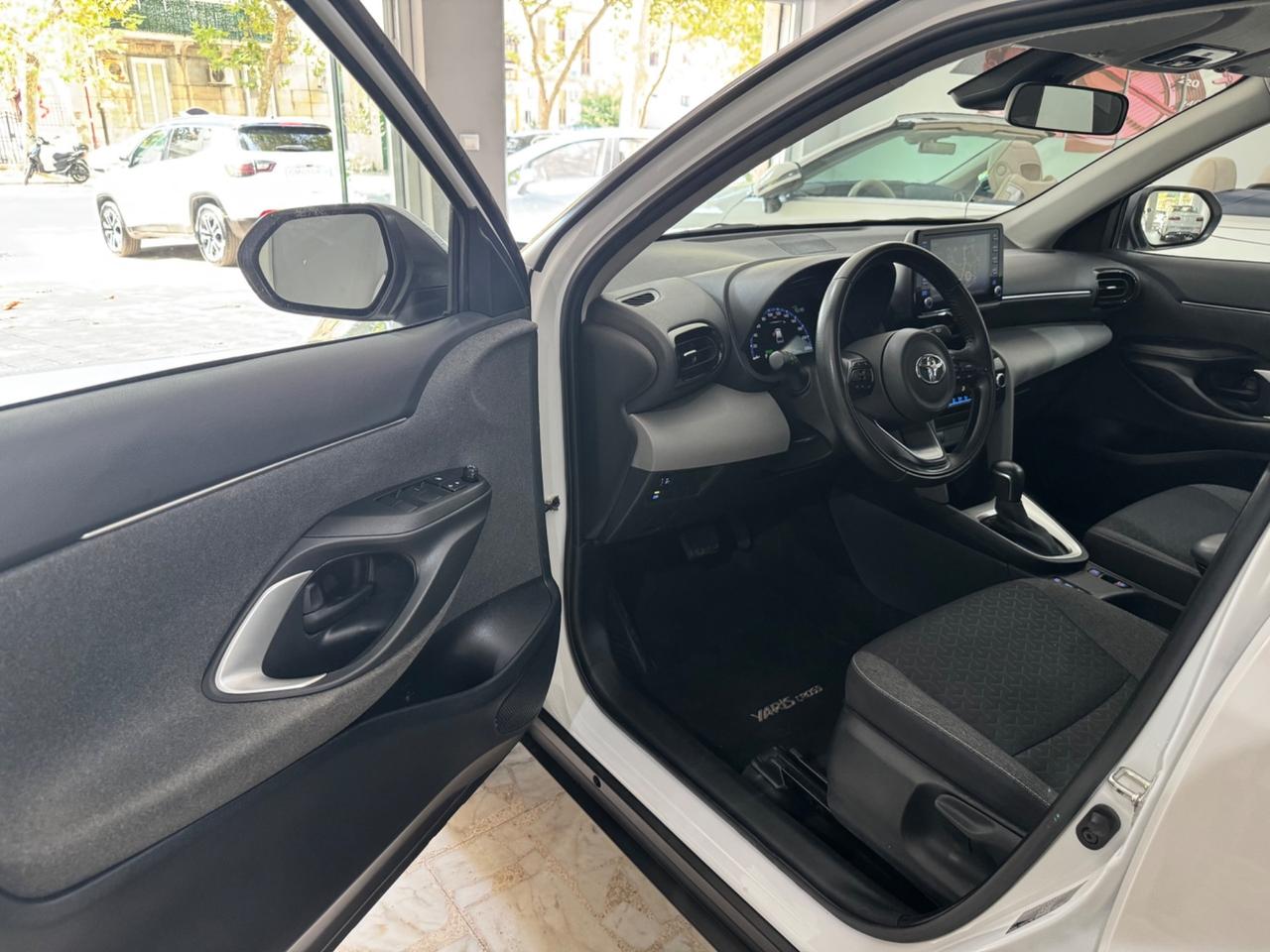 Toyota Yaris Cross 1.5 Hybrid 5p. E-CVT Business