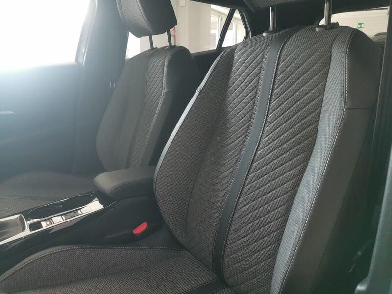 Peugeot 2008 2008 PureTech 100 S&S Allure