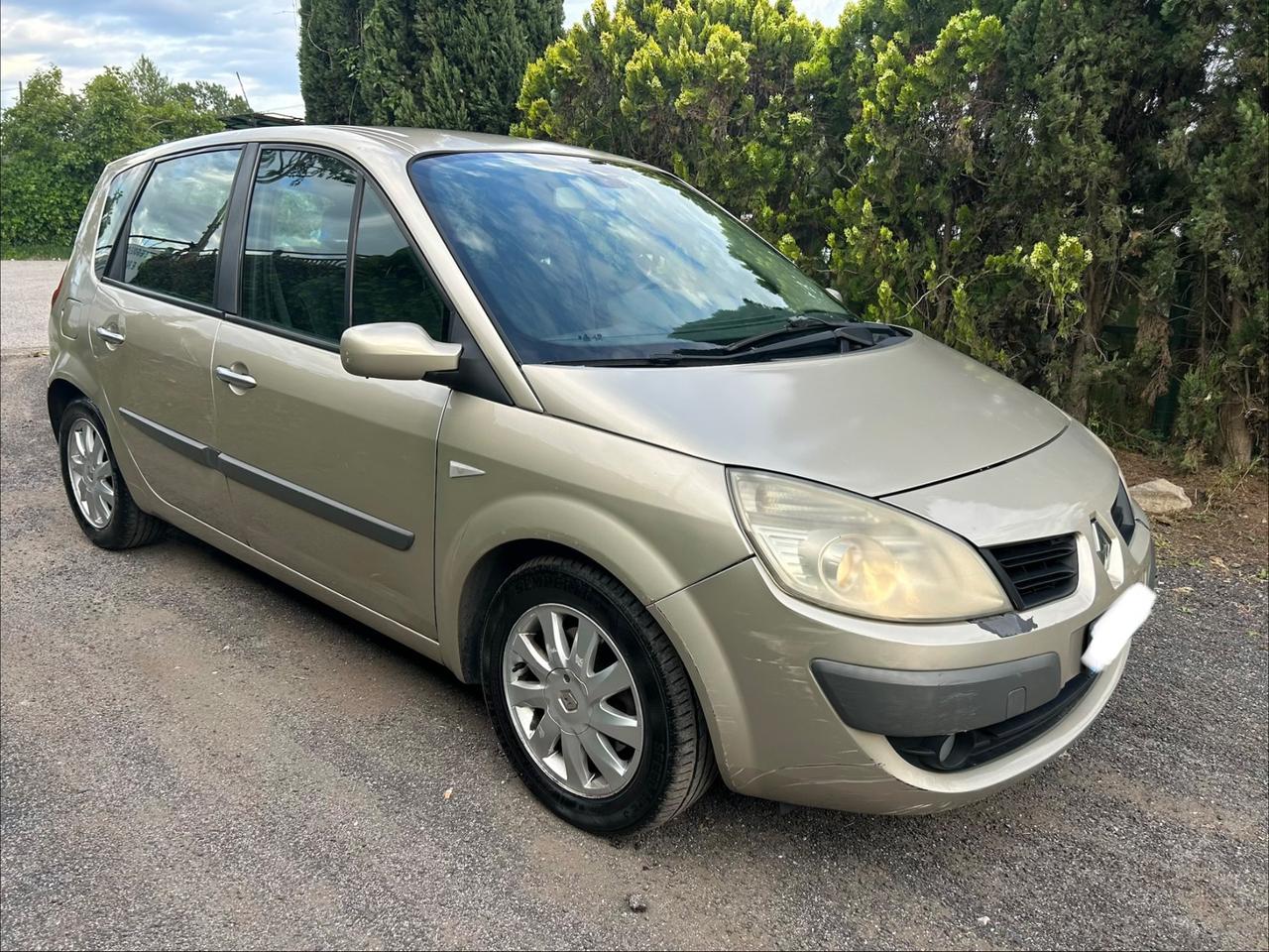 Renault Scenic 1.9 dCi Dynamique