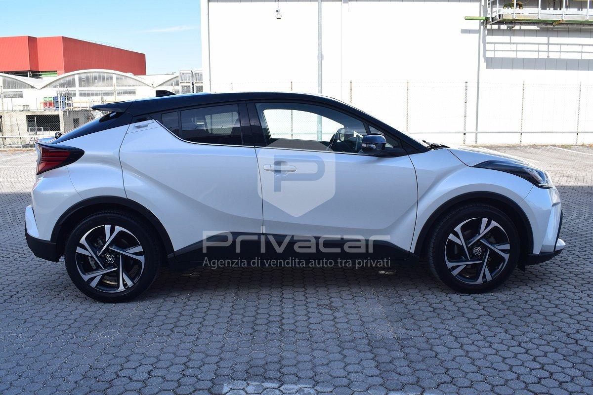 TOYOTA C-HR 2.0 Hybrid E-CVT Trend