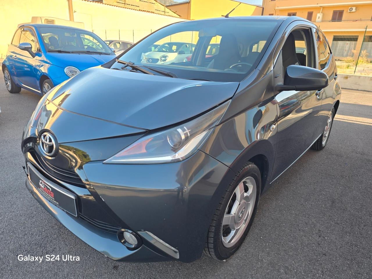 Toyota Aygo 1.0 VVT-i 69 CV 5 porte x-cool