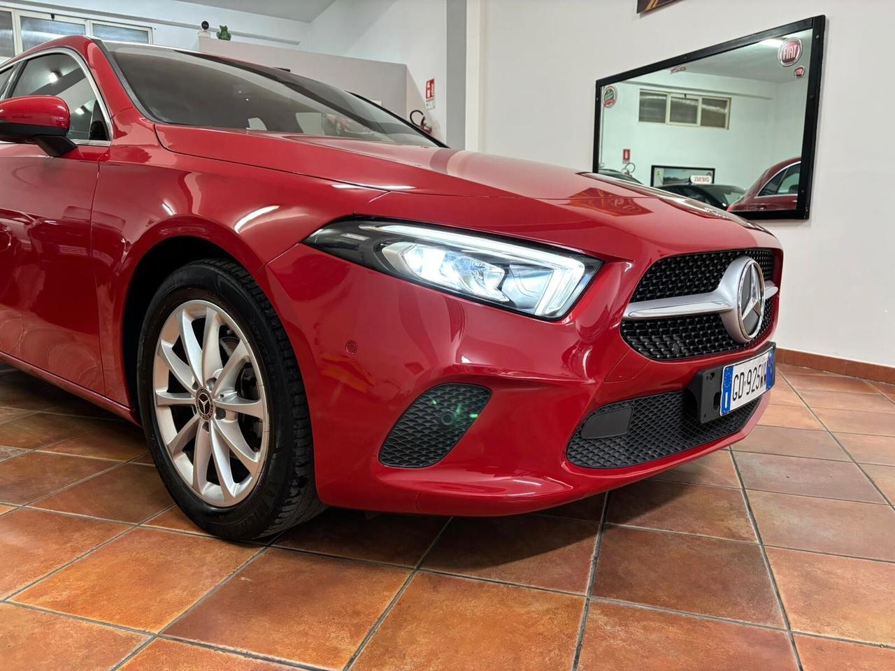 MERCEDES CLASSE A 180 2019 1.3 BENZINA