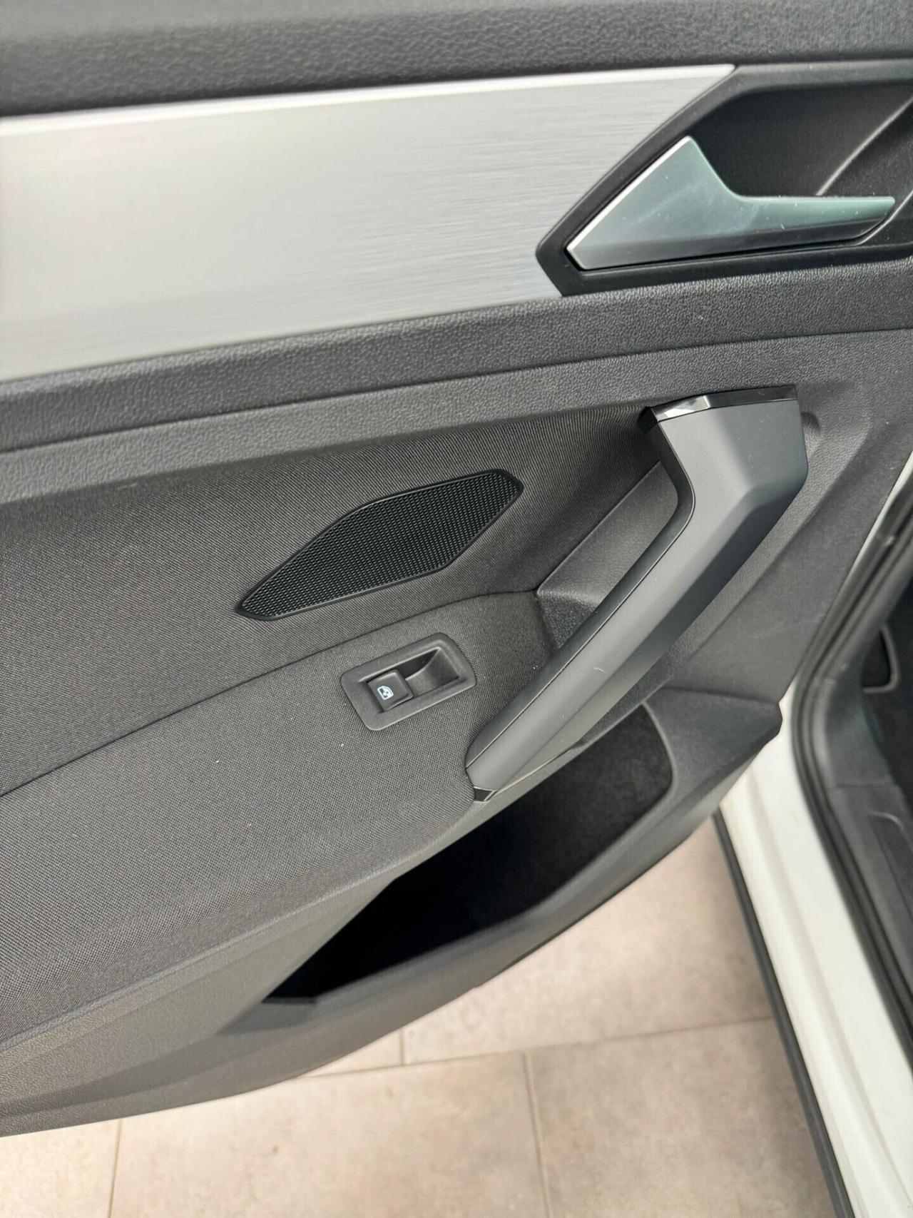 VOLSWAGEN TIGUAN 2.0 TDI 150 CV R-LINE DSG -2020