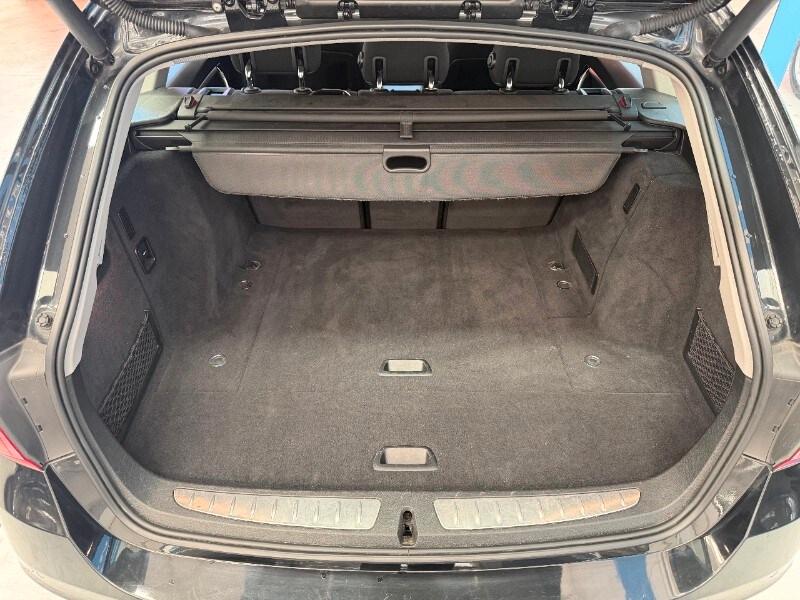 BMW Serie 3 (F30/31) 320d Touring Sport