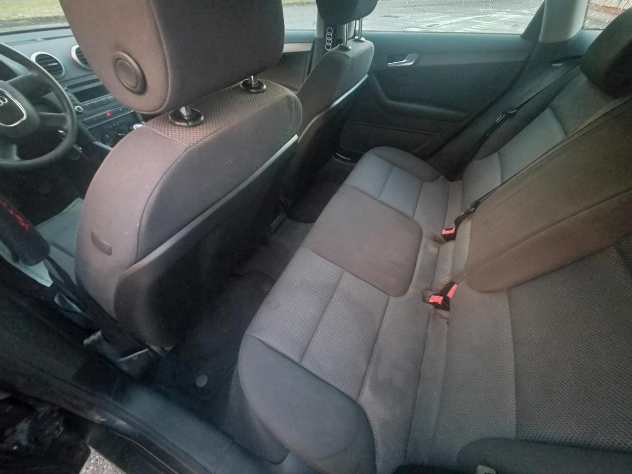 Audi A3 SPB 1.6 Benzina neopatentati E5