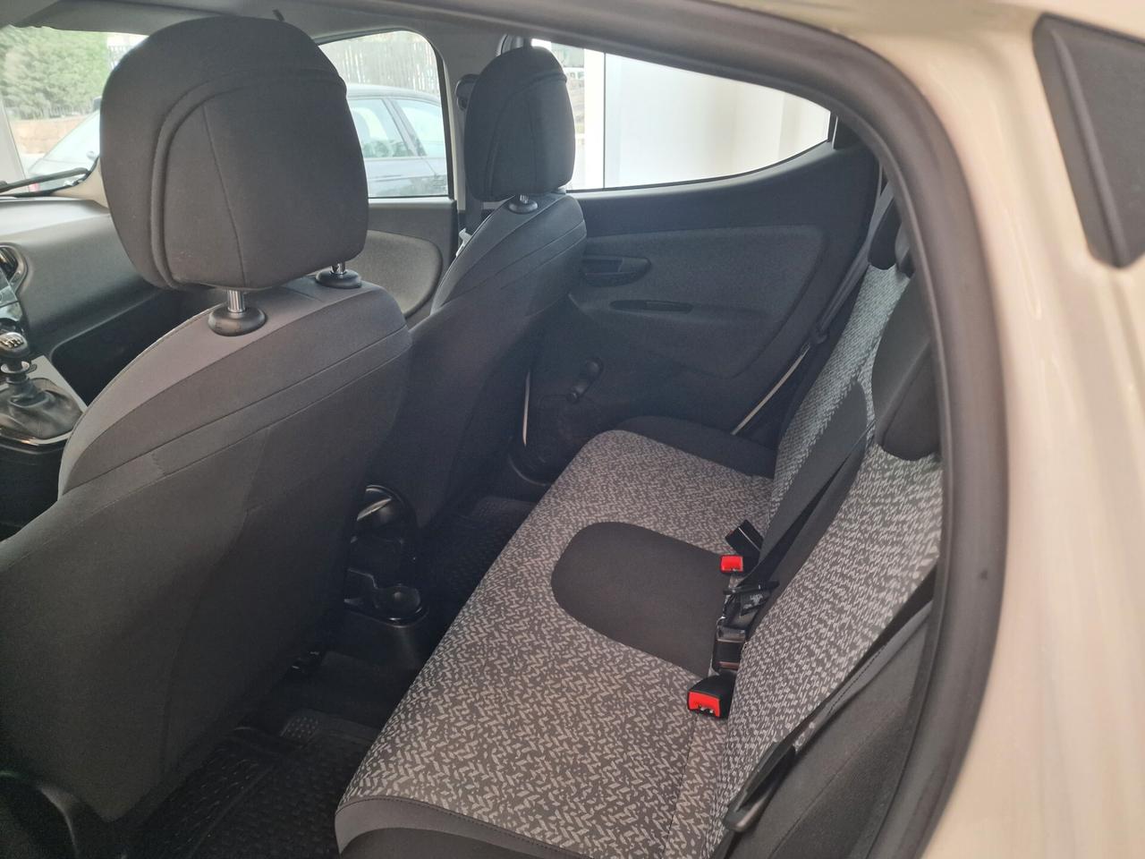 Lancia Ypsilon 1.0 FireFly 5 porte S&S Hybrid Ecochic A. Ferretti