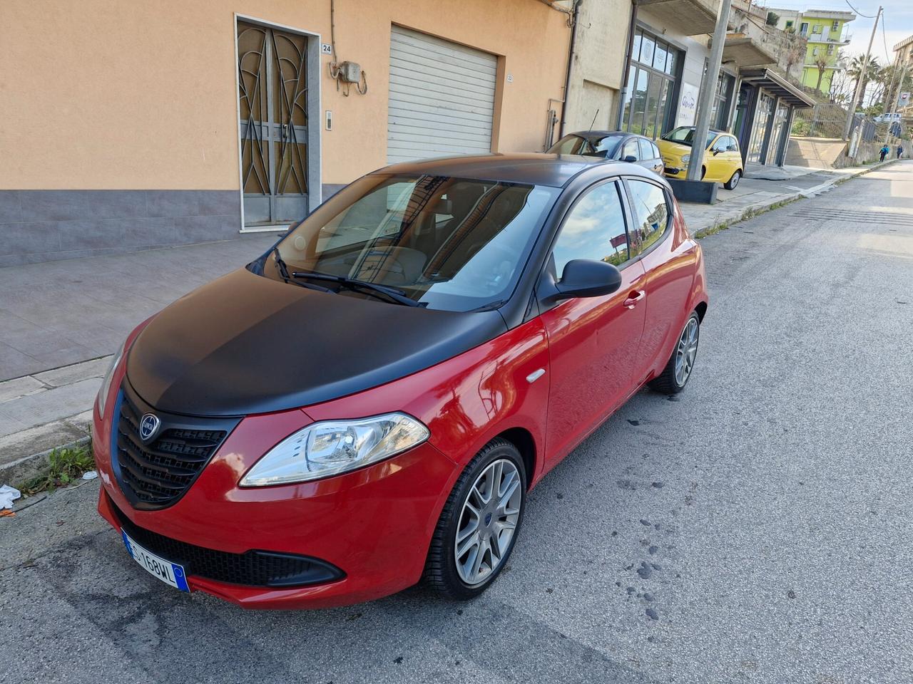 Lancia Ypsilon 1.3 MJT 16V 95 CV 5 porte S&S S Momodesign