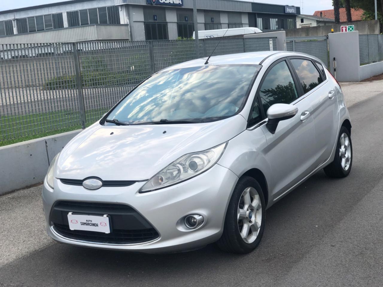 Ford Fiesta 1.4 5 porte Bz.- GPL Titanium 2010