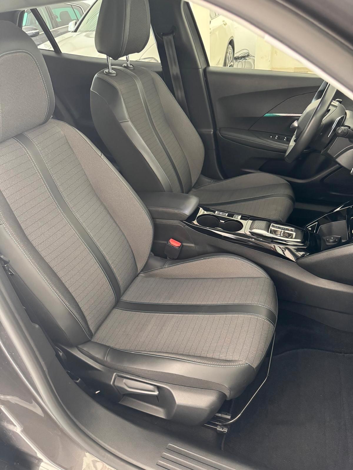 Peugeot 2008 BlueHDi 130 S&S EAT8 Allure Pack