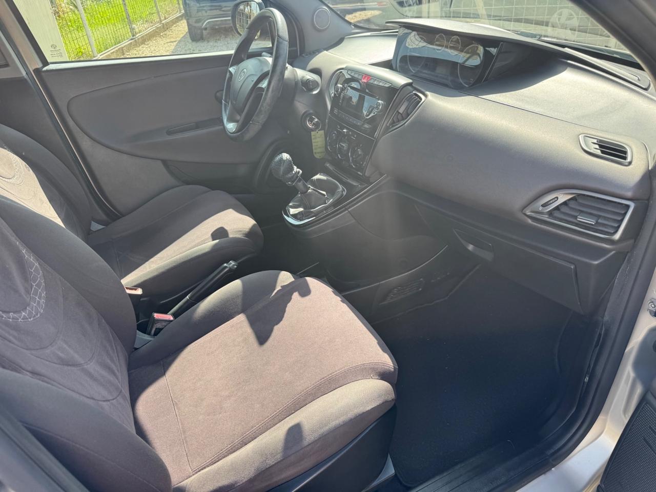 Lancia Ypsilon 1.2 69 CV 5 porte GPL Ecochic Gold