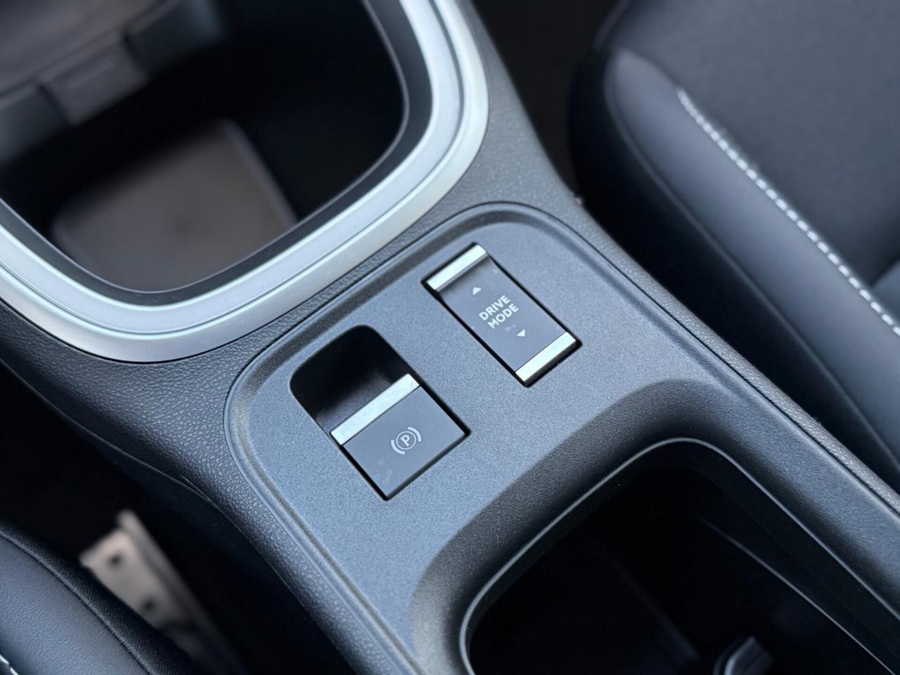 Jeep Avenger 1.2 e-Hybrid 110 cv MHEV Summit