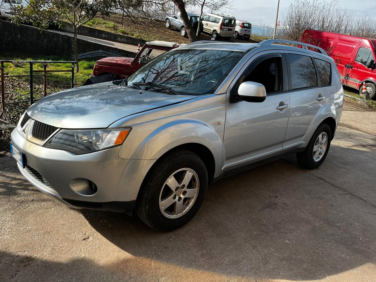 Mitsubishi Outlander 2.0 DI-D Invite DPF