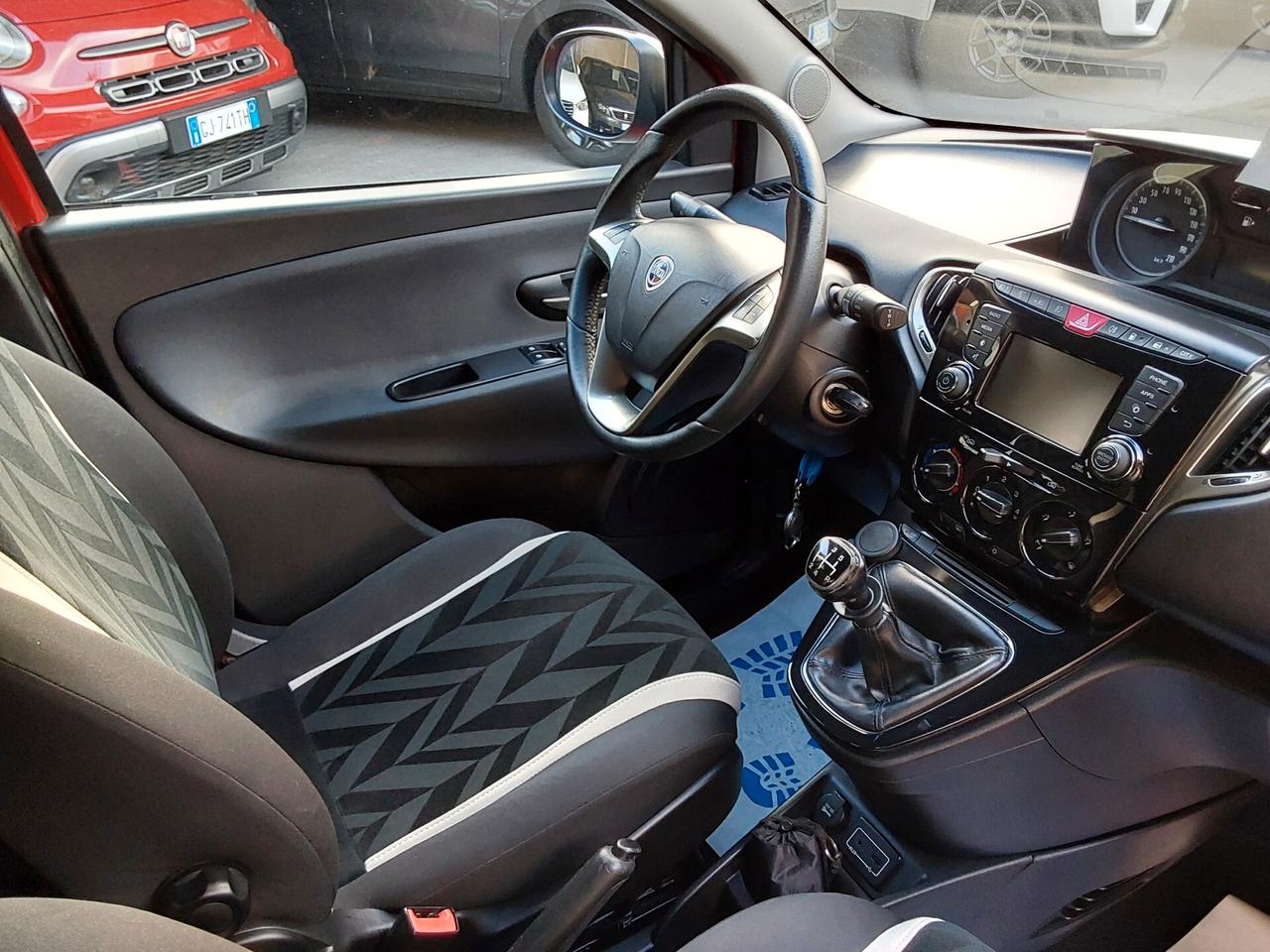 Lancia Ypsilon 1.2 69 CV GPL Ecochic Gold