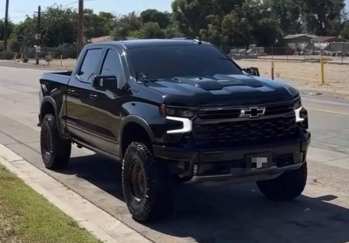 Chevrolet Silverado ZR2