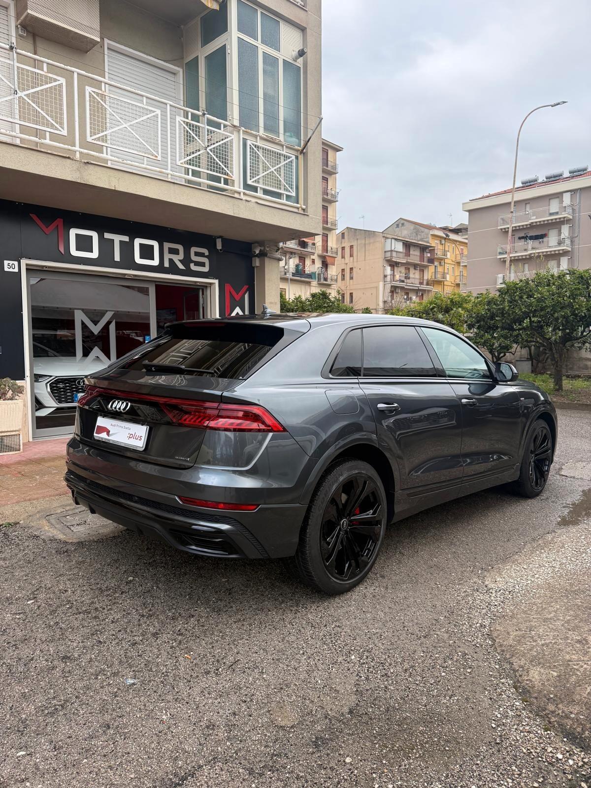 Audi Q8 50 TDI 286 CV quattro S-line