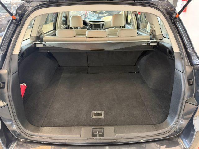 SUBARU OUTBACK 2.0D CVT Exclusive //FULL OPTIONAL//