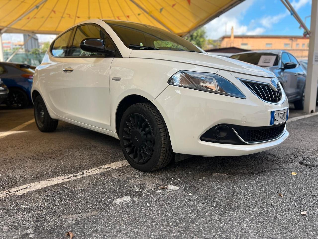 Lancia Ypsilon 1.0 FireFly 5 porte S&S Hybrid Ecochic Silver LEGGERE DESCRIZIONE